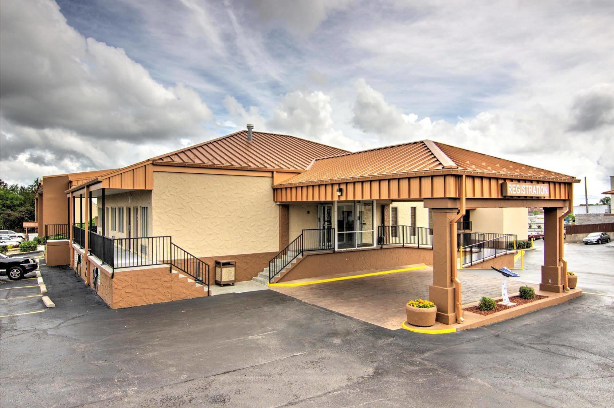 Western Center Pointe Branson